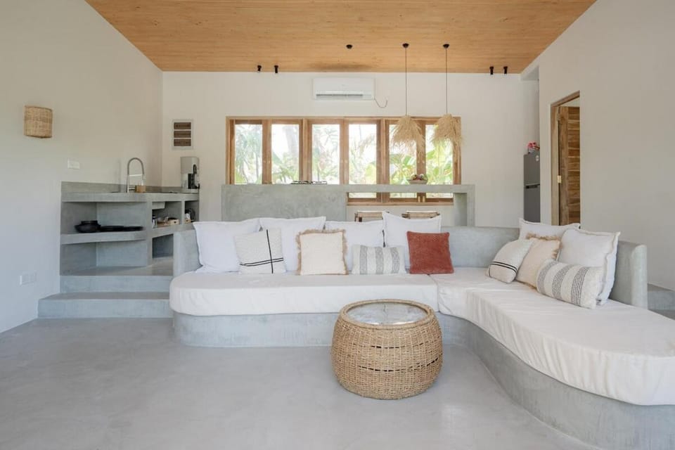 Kitchen or kitchenette, Living room, Seating area