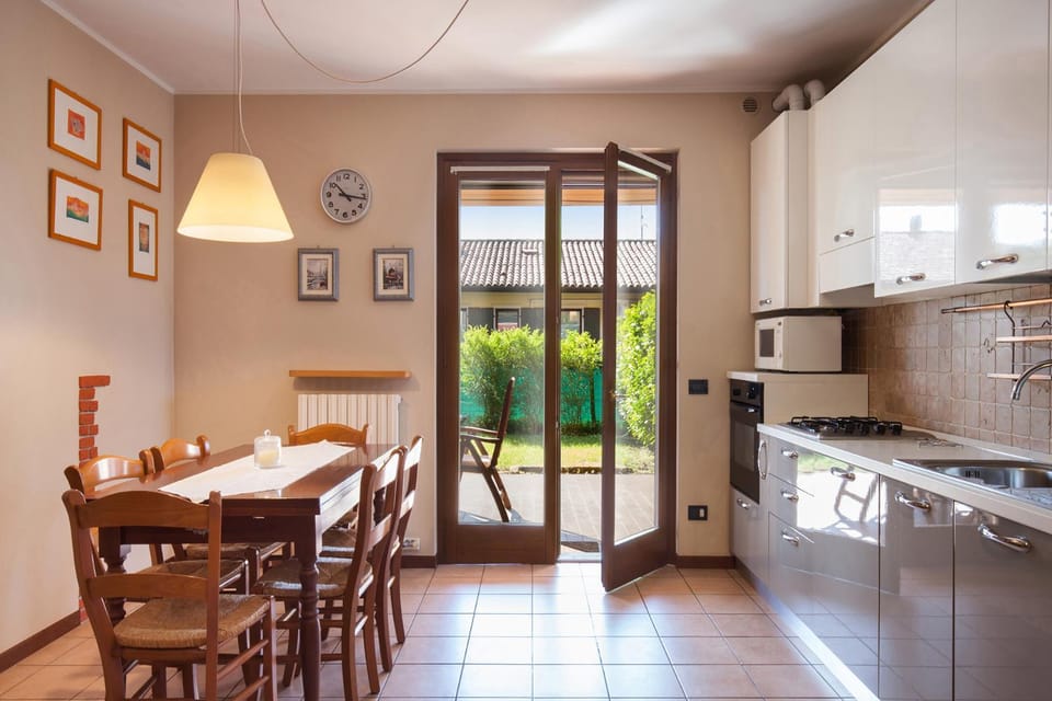 Eli House Apartment in Cavaion Veronese