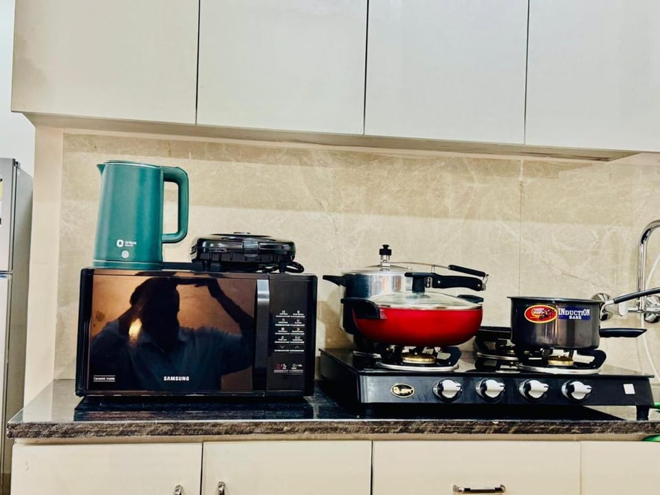 Coffee/tea facilities, Kitchen or kitchenette, Food and drinks, minibar, pet friendly, stove, toaster