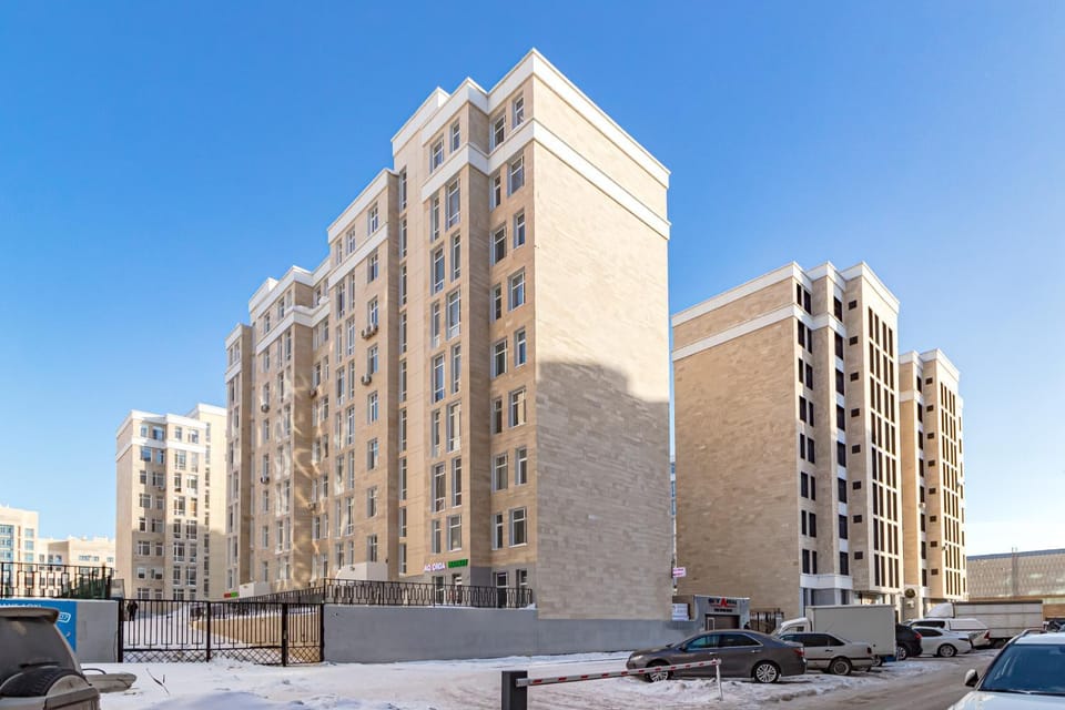 Круглосуточное самостоятельное заселение рядом с ЭКСПО Apartment in Kazakhstan