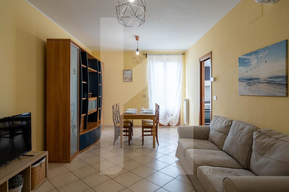 TV and multimedia, Living room, Dining area