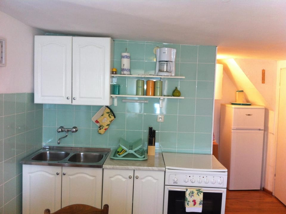 Guest House Marina Bed and Breakfast in Komiža