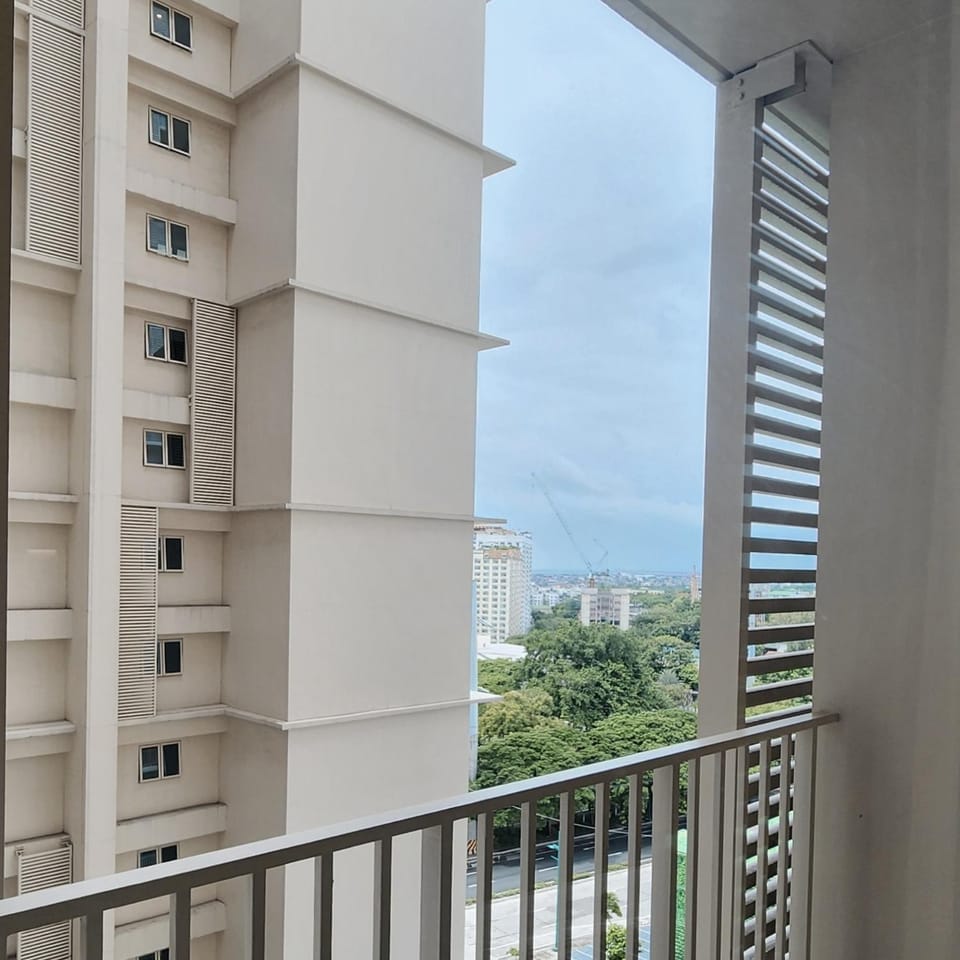 Property building, Day, View (from property/room), Balcony/Terrace, City view