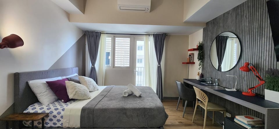 11a Spacious Suite with Resort Amenities Free Parking with Washer Great for Long Stays Apartment in Makati