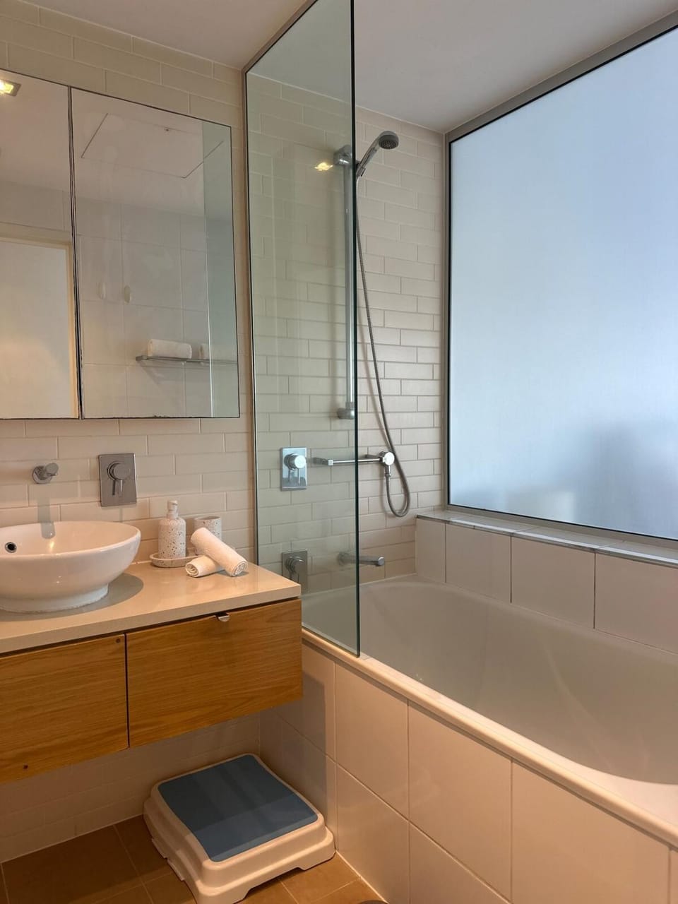 Shower, Bathroom, Bath, towels