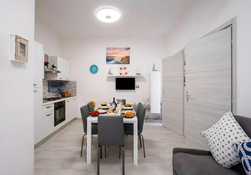 Decorative detail, Dining area