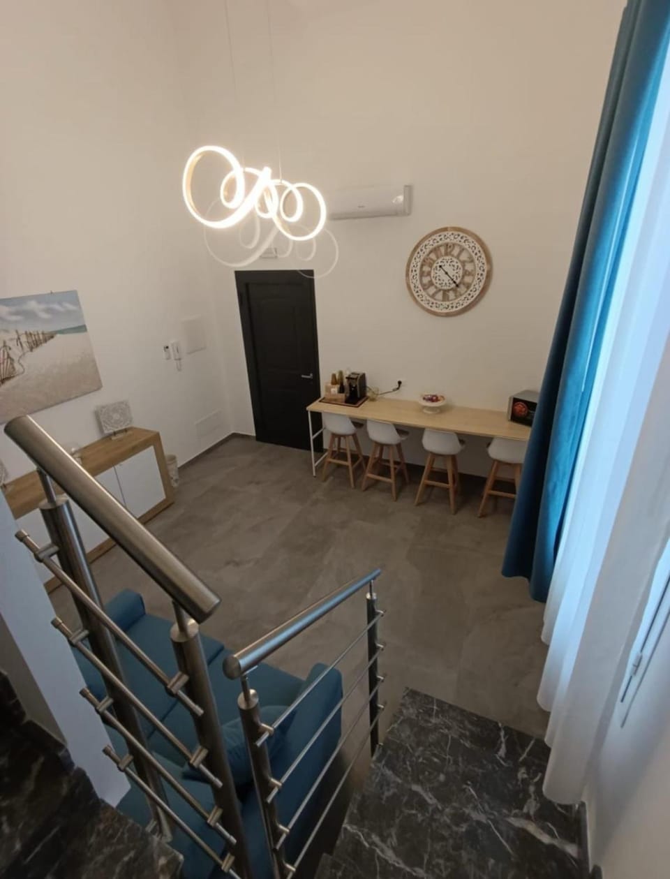 Communal lounge/ TV room, Living room, Lobby or reception, Seating area, Dining area