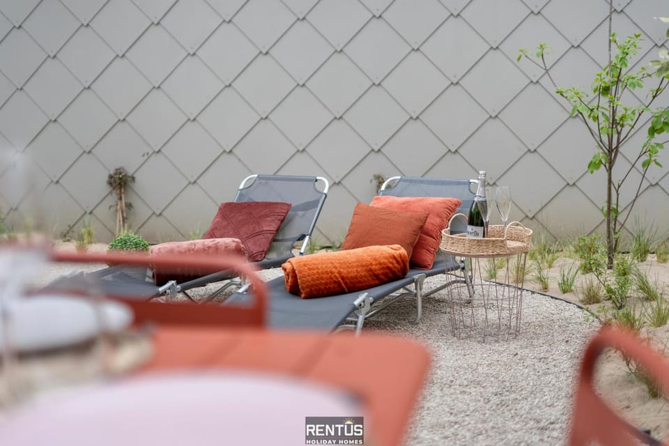 Garden, Balcony/Terrace
