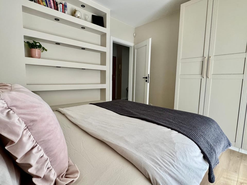 Gdańsk Wrzeszcz Apartament 3-pokojowy z Ogródkiem & Darmowy Parking Apartment in Gdansk