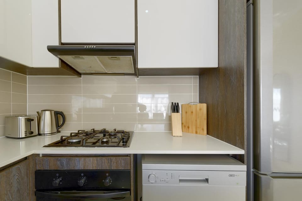 Restaurant/places to eat, Coffee/tea facilities, Kitchen or kitchenette, Breakfast, stove, toaster