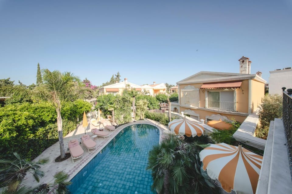 Property building, Swimming pool
