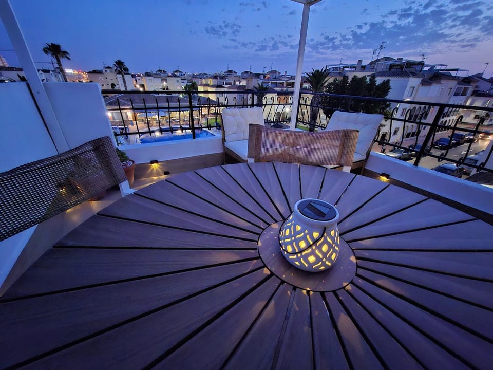 View (from property/room), Balcony/Terrace