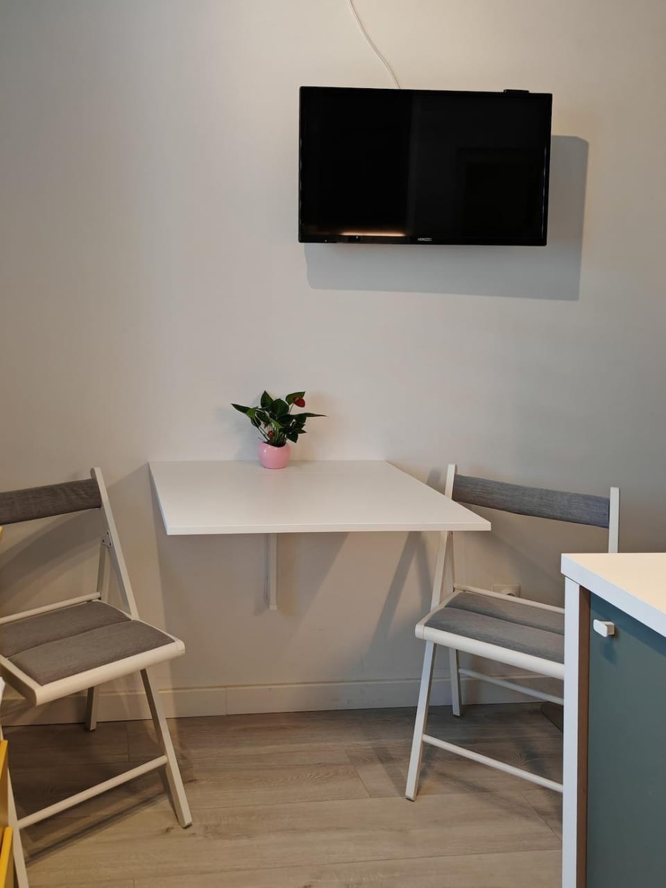 TV and multimedia, Dining area