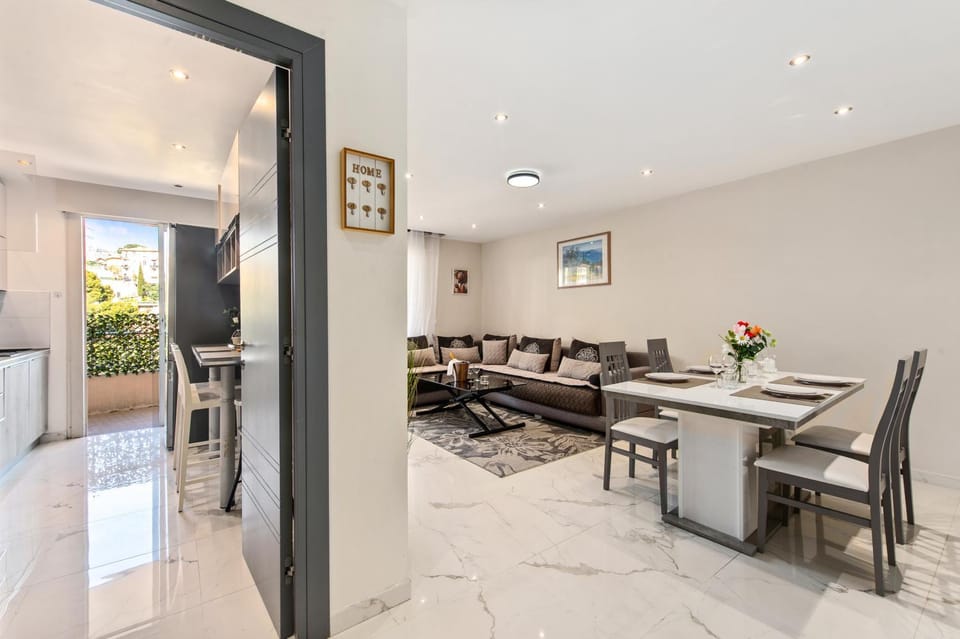 TV and multimedia, Balcony/Terrace, Living room, Seating area, Dining area, kitchen