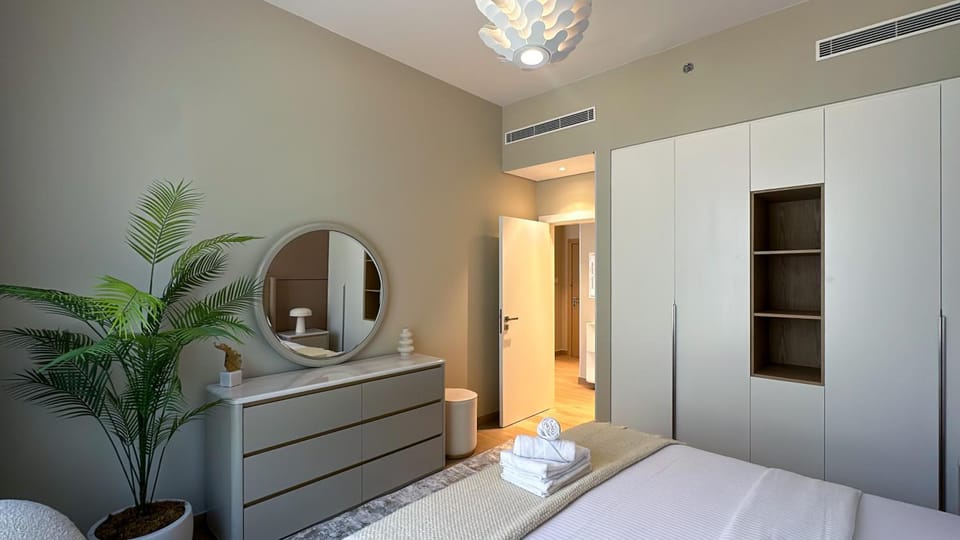 Bedroom, wardrobe