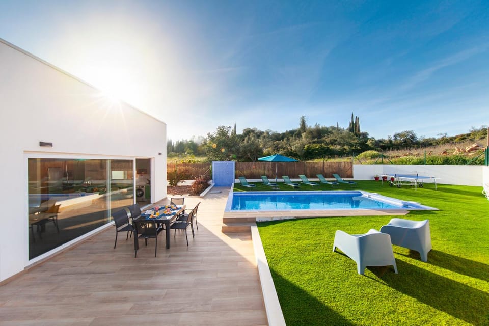 Garden, Dining area, Garden view, Pool view, Swimming pool, sunbed