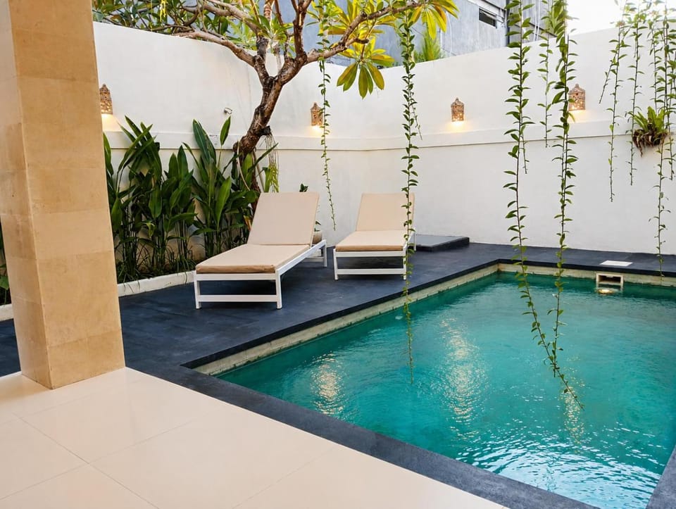 Garden, Garden view, Pool view, Swimming pool, sunbed