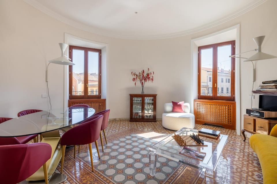 Living room, Dining area