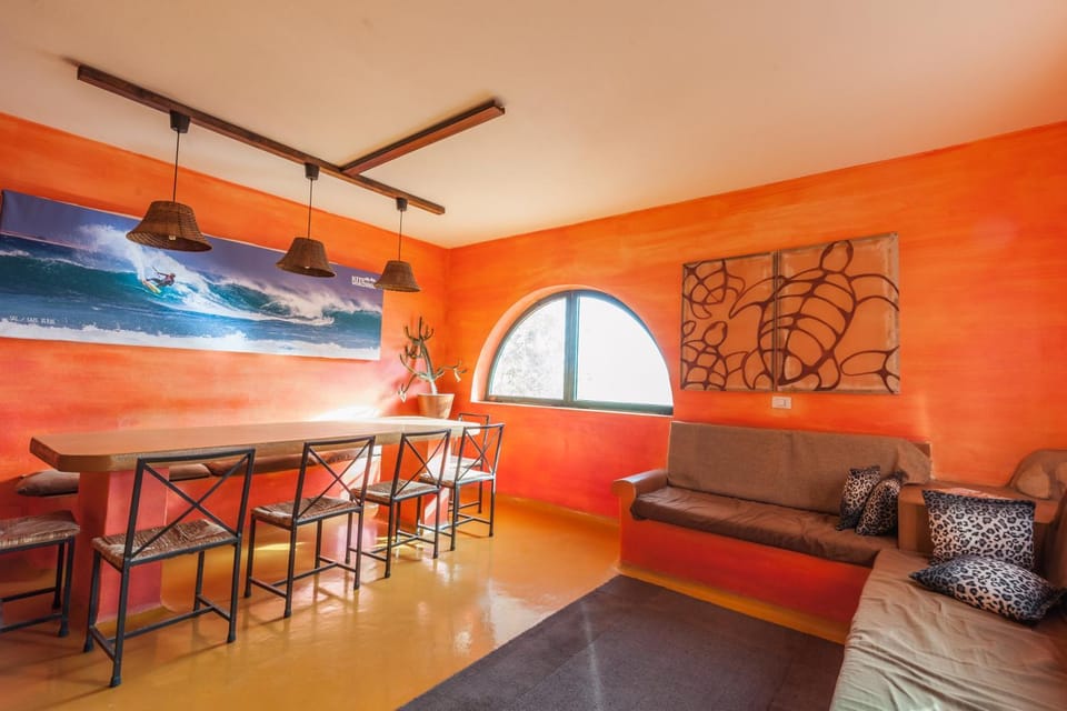 Surfactivity Guest House Bed and Breakfast in Santa Maria