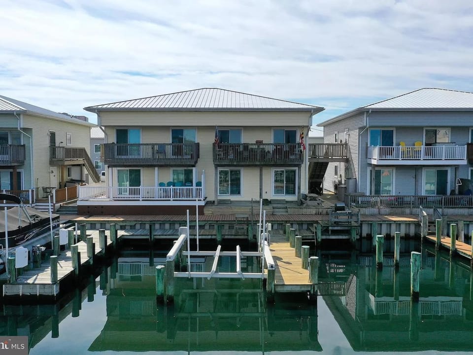 Waterfront 3-Bedroom, 2-Bathroom Home in North Ocean City Perfect for Families House in Ocean City
