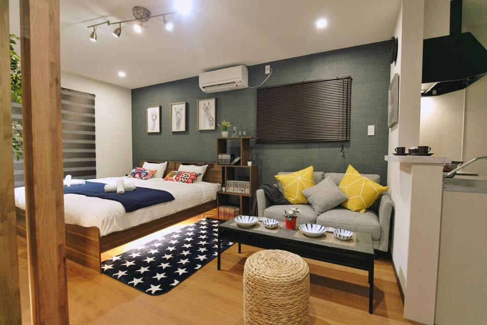 Bed, Photo of the whole room, Seating area