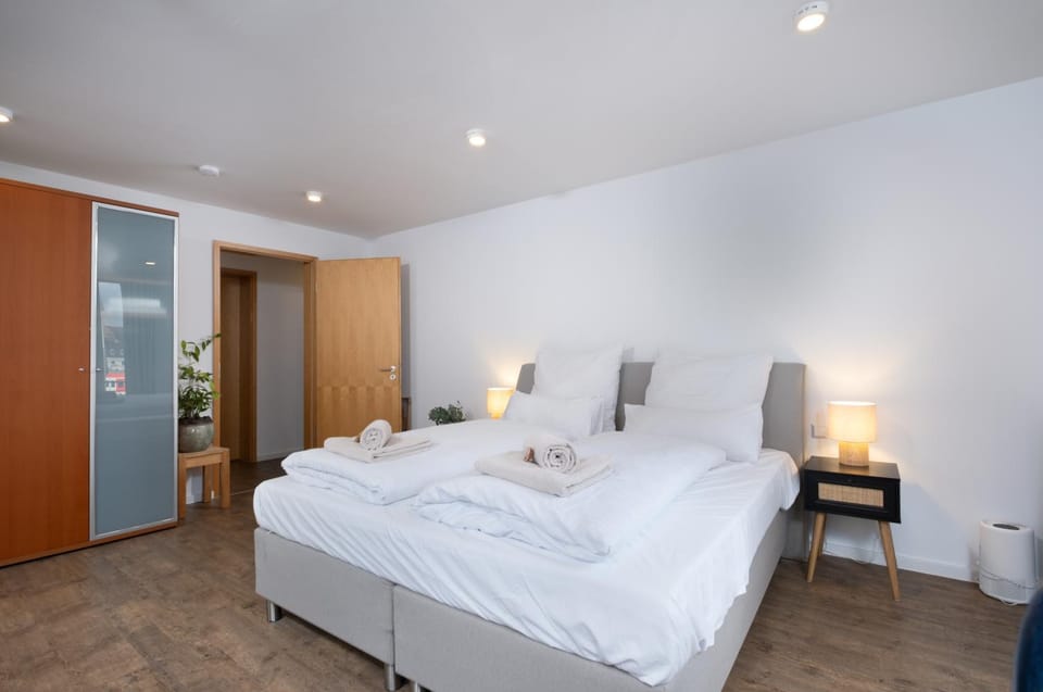 Bed, Photo of the whole room, Bedroom, towels, wardrobe
