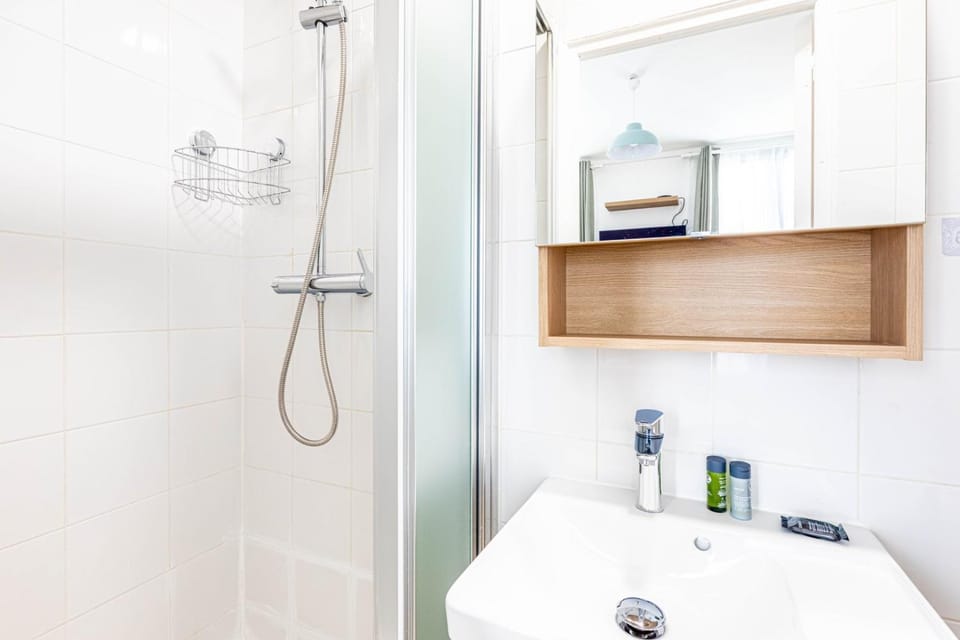 GuestReady - Stylish Escape in Folie-Méricourt Apartment in Paris