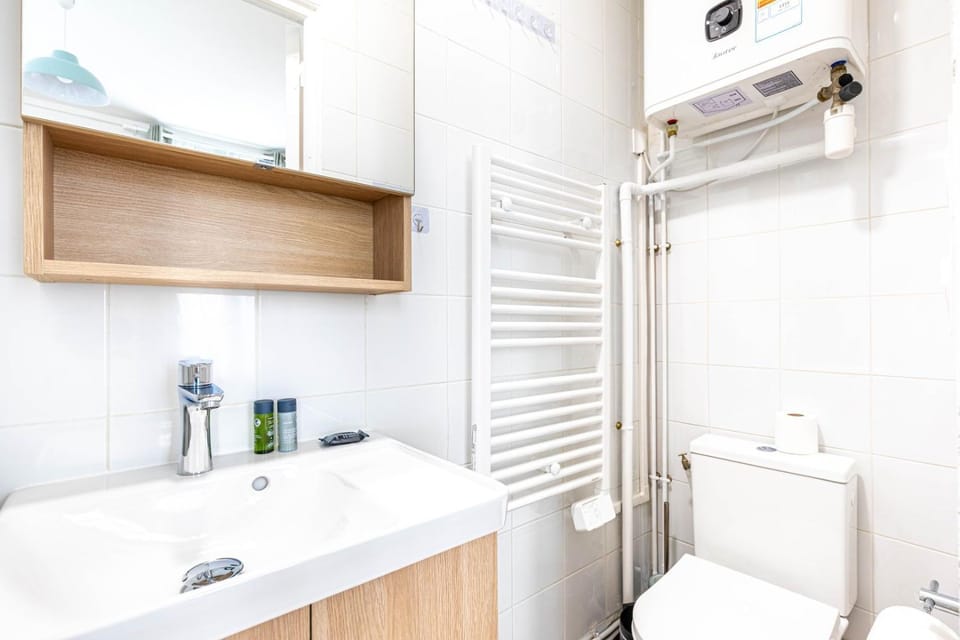 GuestReady - Stylish Escape in Folie-Méricourt Apartment in Paris