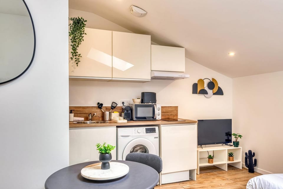 Le Factory - Studio contemporain - Proche métro B Apartment in Lyon