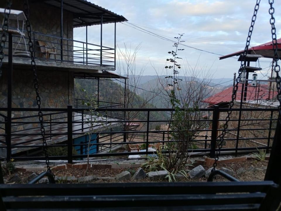 Balcony/Terrace, Mountain view