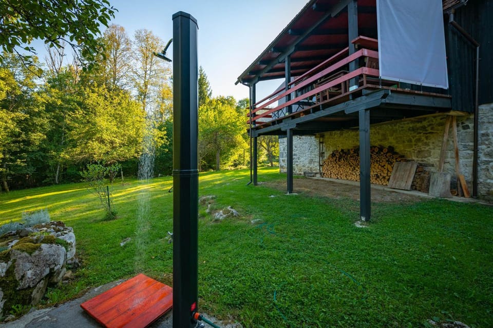 Property building, Spring, Day, Natural landscape, Garden, Garden view