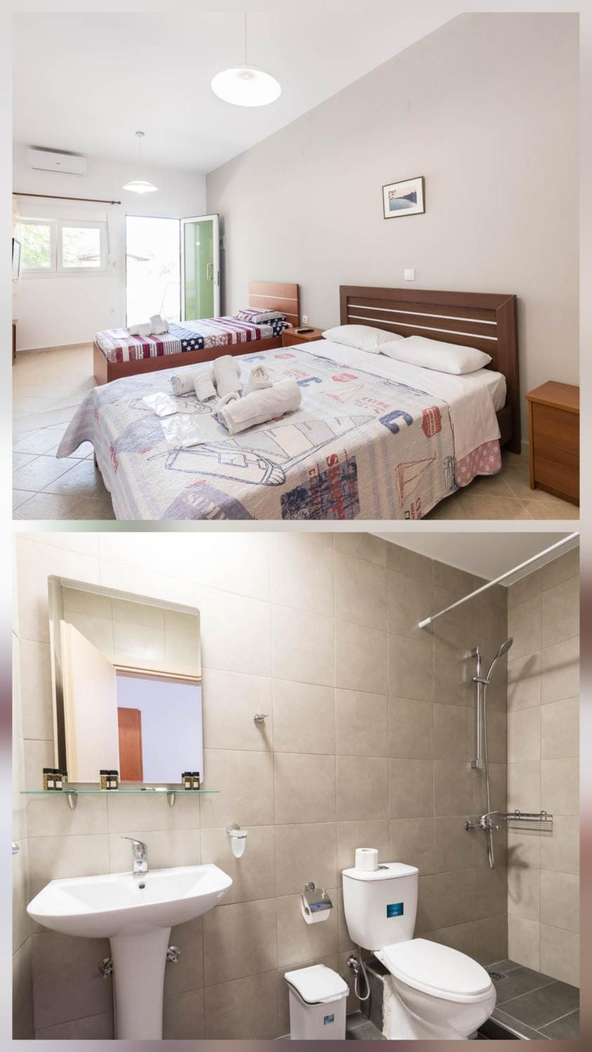 Toilet, Bed, Photo of the whole room, towels