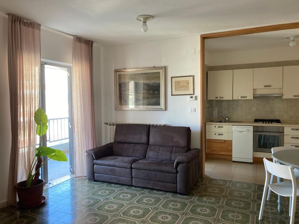 Seating area, pet friendly