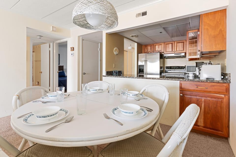 Ocean View 2-Bedroom Condo at Excalibur Perfect Coastal Getaway House in Ocean City