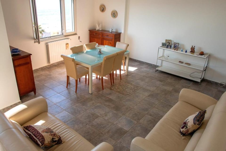 Apartment by the sea Apartment in Calabria
