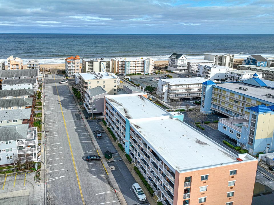 Ocean Block 3-Bedroom Condo with Panoramic Views in Ocean City House in Ocean City