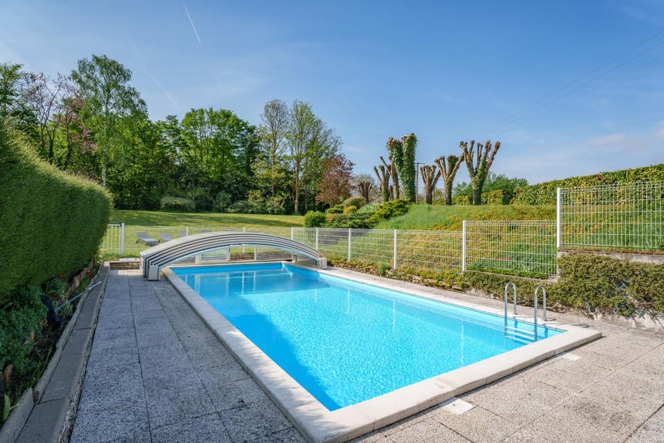 Spring, Day, Garden, Garden view, Pool view, Swimming pool, Swimming pool, sunbed