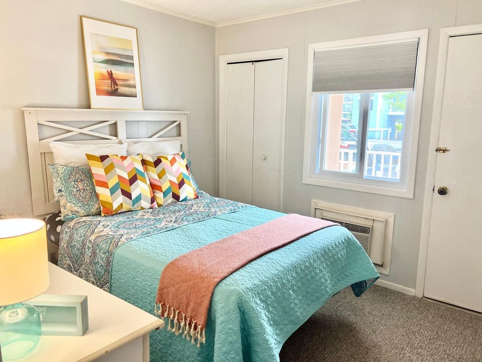 Spacious 3-Bedroom Ocean Block Condo in North Ocean City Steps to the Beach House in Ocean City