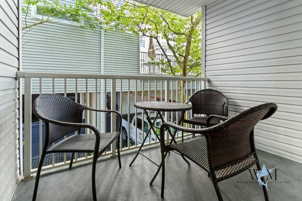 Charming 3-Bedroom, 2-Bathroom Townhouse Perfectly Located Near the Boardwalk Apartment in Ocean City
