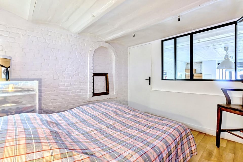 Atelier Bleu Charmant petit Loft Apartment in Clichy