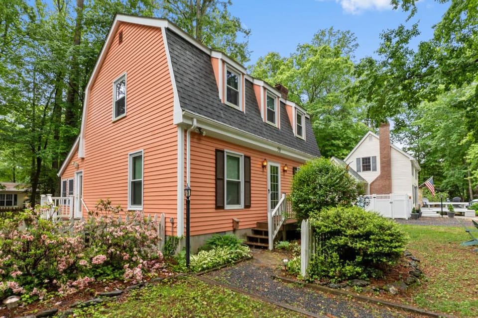 Pet-Friendly Ocean Pines Cottage Family-Friendly Retreat with Amenities House in Ocean Pines