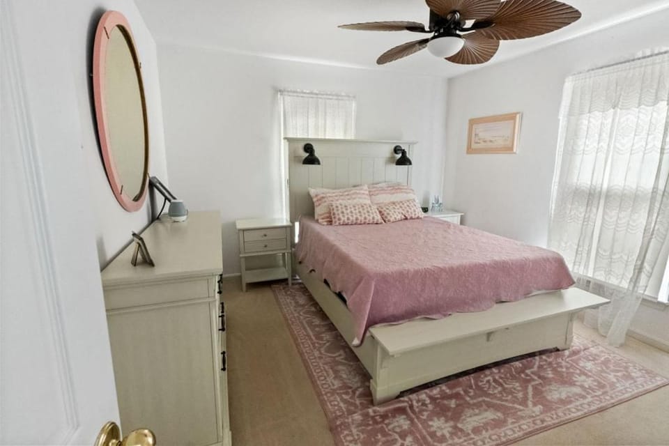 Pet-Friendly Ocean Pines Cottage Family-Friendly Retreat with Amenities House in Ocean Pines