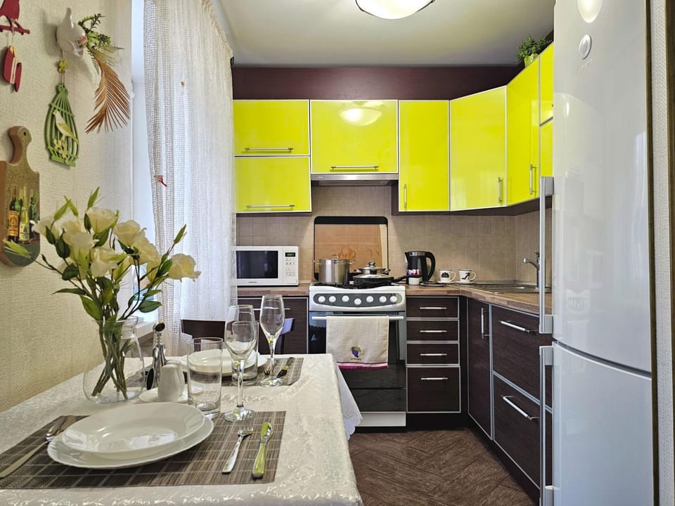 Coffee/tea facilities, Kitchen or kitchenette, Dining area, microwave, oven, pet friendly, stove