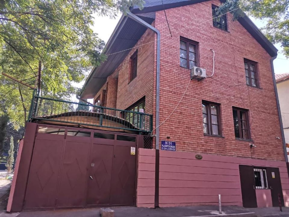Property building, Facade/entrance