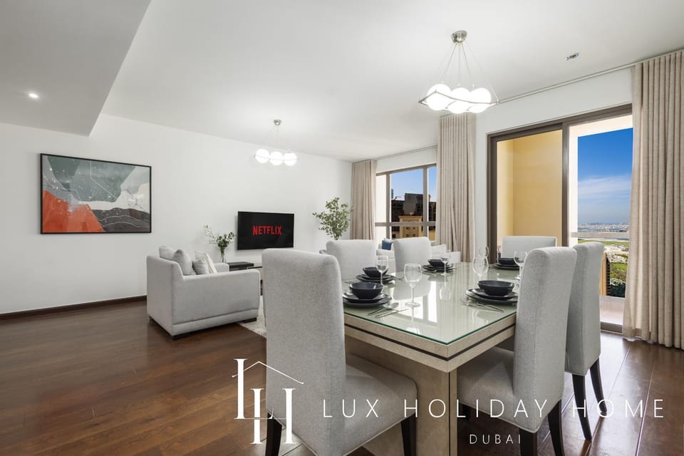 TV and multimedia, Living room, Dining area