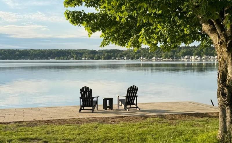 Lakefront Luxury at Stony Pointe House in Saratoga Lake