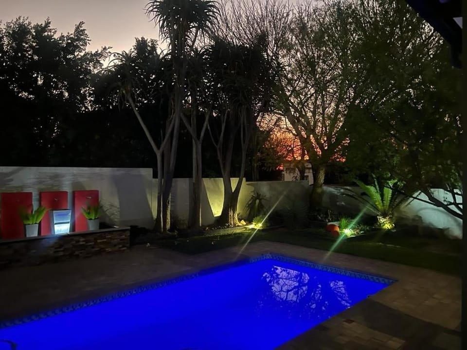 Night, Swimming pool