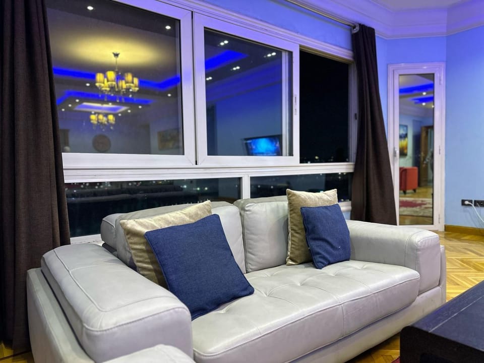 شقة فندقية علي النيل مباشره 1002 Apartment in Cairo Governorate