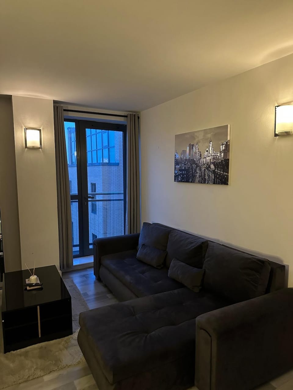 City Centre Balcony Sky Line Square - West Street Apartment in Sheffield