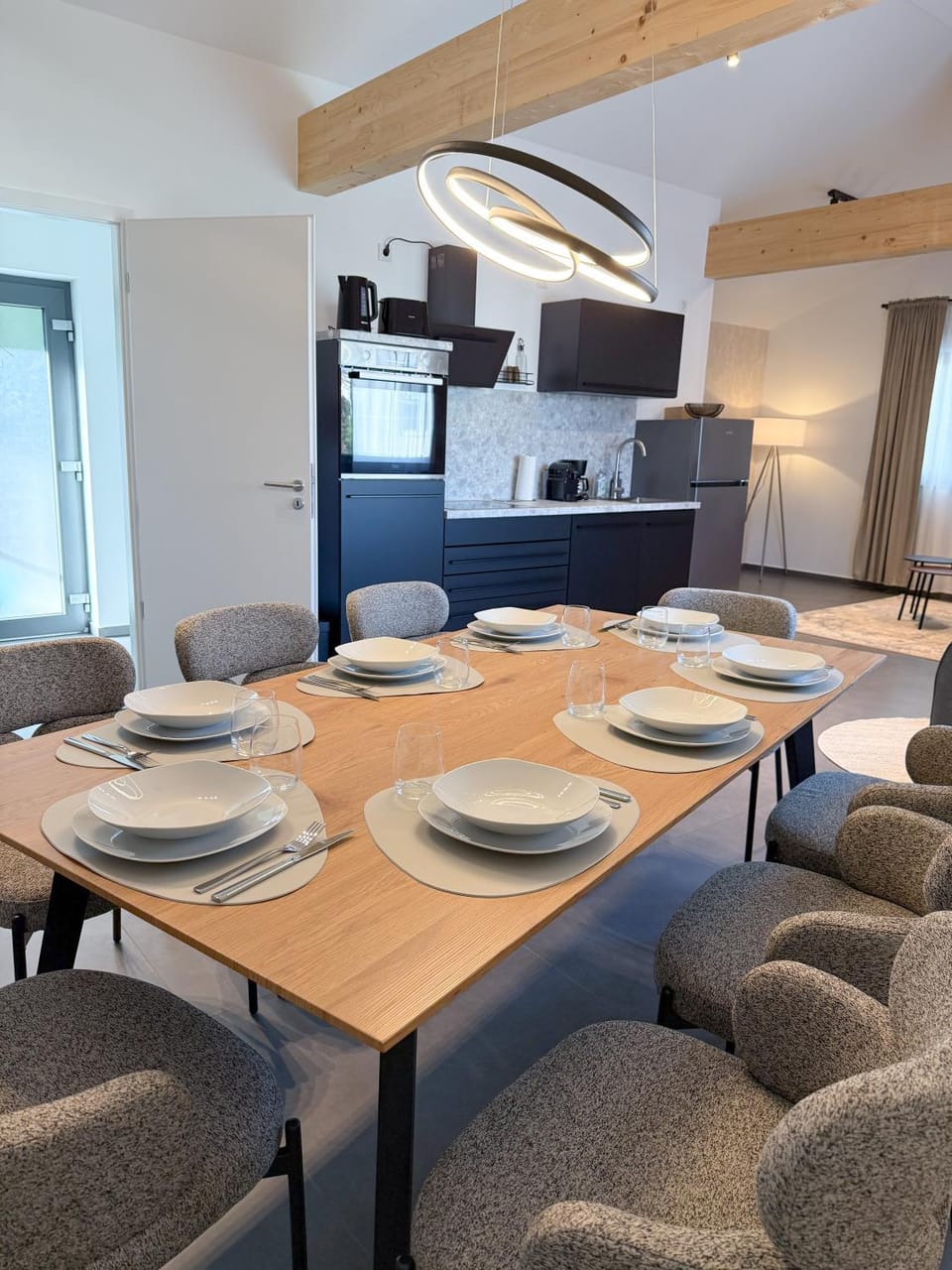 Kitchen or kitchenette, Living room, Seating area, Dining area, stove
